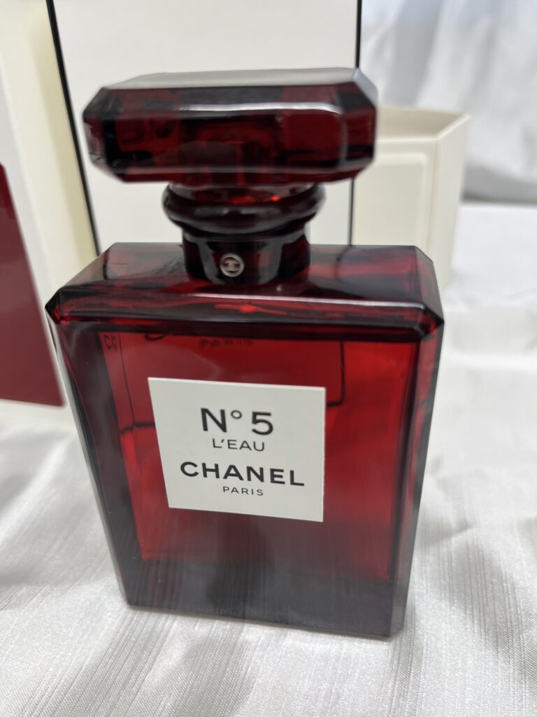 シャネル NO.5 ロー レッドエディション